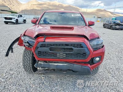 Piąte zdjęcie samochodu w środku: 2018 TOYOTA TACOMA TRD OFF-ROAD VIN:3TMDZ5BN2JM047820 - miniatura