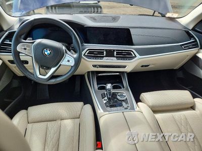 Zdjęcie 8 z 13 samochodu: 2022 BMW X7 XDRIVE40I VIN:5UXCW2C07N9M60616 - miniatura