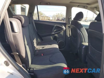 Zdjęcie 11 z 13 samochodu: 2007 TOYOTA RAV4 SPORT VIN:JTMBD32V875088851 - miniatura