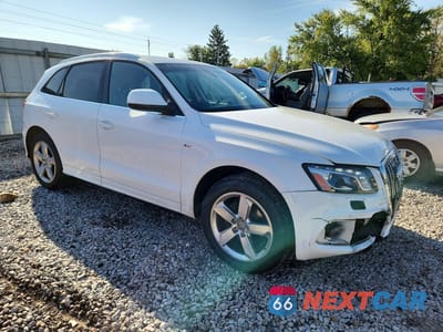 Czwarte zdjęcie samochodu z boku: 2012 AUDI Q5 PRESTIGE VIN:WA1WKAFPXCA033921 - miniatura