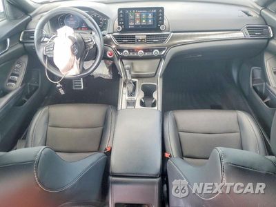Zdjęcie 8 z 13 samochodu: 2018 HONDA ACCORD SPORT VIN:1HGCV1F35JA085520 - miniatura