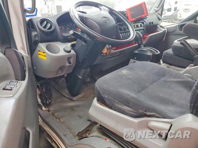 Zdjęcie 8 z 13 samochodu: 2018 HINO 195 BOX TRUCK VIN:JHHSDM2H5JK006189 - miniatura
