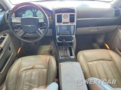 Zdjęcie 8 z 12 samochodu: 2006 CHRYSLER 300C VIN:2C3LA63H36H289236 - miniatura