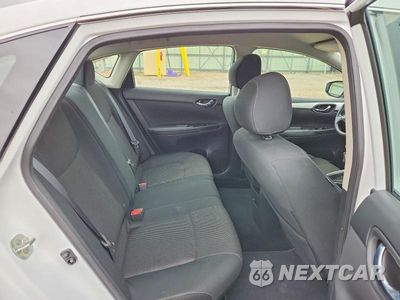 Zdjęcie 10 z 12 samochodu: 2019 NISSAN SENTRA S VIN:3N1AB7AP1KY327926 - miniatura