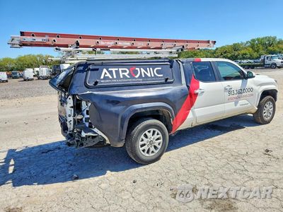 Trzecie zdjęcie samochodu z tyłu: 2025 TOYOTA TACOMA SR5 VIN:3TMLB5JN7SM132624 - miniatura