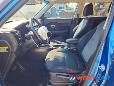Zdjęcie 7 z 14 samochodu: 2018 KIA SOUL + VIN:KNDJP3A58J7583180 - miniatura