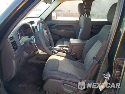 Zdjęcie 7 z 12 samochodu: 2010 JEEP LIBERTY SPORT VIN:1J4PP2GK8AW128685 - miniatura