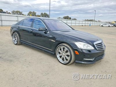 Czwarte zdjęcie samochodu z boku: 2012 MERCEDES-BENZ S S600 VIN:WDDNG7GBXCA451362 - miniatura