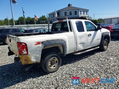 Trzecie zdjęcie samochodu z tyłu: 2008 CHEVROLET SILVERADO K2500 HEAVY DUTY VIN:1GCHK29K18E175112 - miniatura