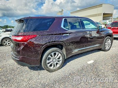 Trzecie zdjęcie samochodu z tyłu: 2021 CHEVROLET TRAVERSE PREMIER VIN:1GNEVKKW4MJ137759 - miniatura