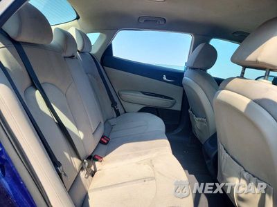 Zdjęcie 10 z 12 samochodu: 2016 KIA OPTIMA LX VIN:5XXGT4L39GG082614 - miniatura