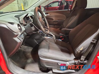 Zdjęcie 7 z 13 samochodu: 2014 CHEVROLET SONIC LT VIN:1G1JC5SH9E4235565 - miniatura