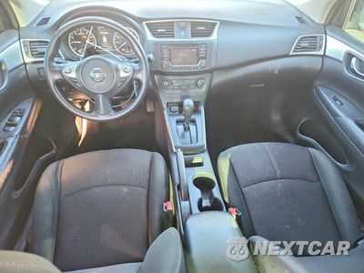 Zdjęcie 8 z 12 samochodu: 2018 NISSAN SENTRA S VIN:3N1AB7APXJY335652 - miniatura