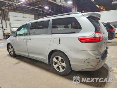Drugie zdjęcie samochodu z przodu: 2015 TOYOTA SIENNA LE VIN:5TDKK3DC2FS579765 - miniatura