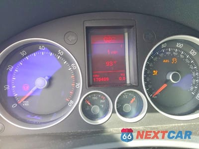 Zdjęcie 9 z 12 samochodu: 2008 VOLKSWAGEN GTI VIN:WVWGV71K58W246222 - miniatura