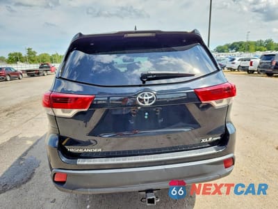 Zdjęcie 6 z 12 samochodu: 2018 TOYOTA HIGHLANDER XLE VIN:5TDJZRFHXJS524802 - miniatura
