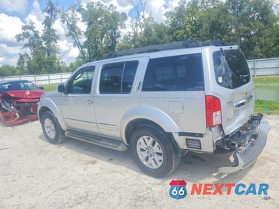 Drugie zdjęcie samochodu z przodu: 2011 NISSAN PATHFINDER S VIN:5N1AR1NN6BC634981 - miniatura