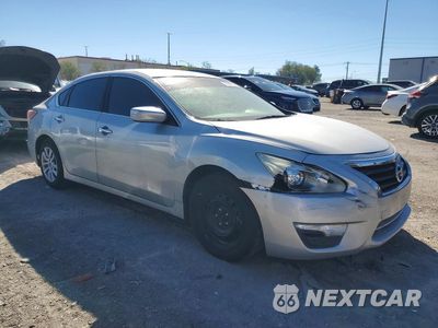 Czwarte zdjęcie samochodu z boku: 2015 NISSAN ALTIMA 2.5 S VIN:1N4AL3AP4FN870845 - miniatura