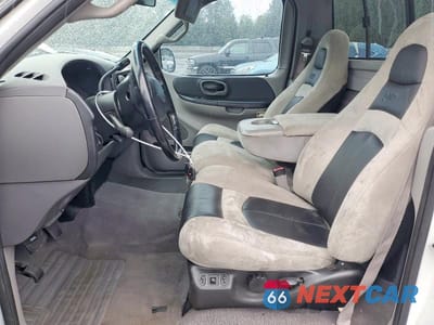 Zdjęcie 7 z 12 samochodu: 2000 FORD F150 SVT LIGHTNING VIN:2FTZF0738YCA82702 - miniatura