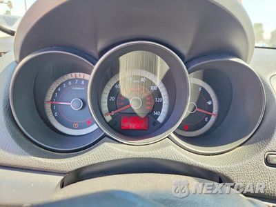 Zdjęcie 9 z 12 samochodu: 2013 KIA FORTE LX VIN:KNAFT4A26D5713726 - miniatura