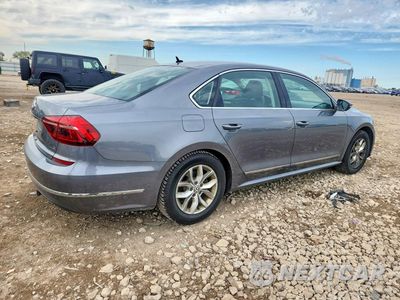Trzecie zdjęcie samochodu z tyłu: 2017 VOLKSWAGEN PASSAT S VIN:1VWAT7A33HC029416 - miniatura