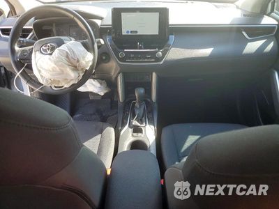 Zdjęcie 8 z 13 samochodu: 2024 TOYOTA COROLLA CROSS LE VIN:7MUBAAAG8RV092675 - miniatura