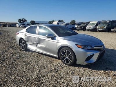 Czwarte zdjęcie samochodu z boku: 2020 TOYOTA CAMRY SE VIN:4T1G31AKXLU011981 - miniatura