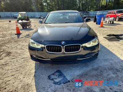 Piąte zdjęcie samochodu w środku: 2017 BMW 330 XI VIN:WBA8D9G31HNU65670 - miniatura