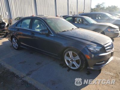 Czwarte zdjęcie samochodu z boku: 2011 MERCEDES-BENZ C 300 4MATIC VIN:WDDGF8BB9BR162840 - miniatura
