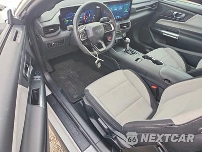 Zdjęcie 8 z 12 samochodu: 2025 FORD MUSTANG VIN:1FA6P8TH8S5131260 - miniatura
