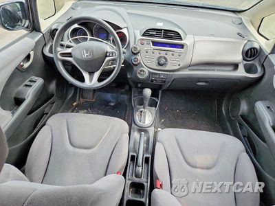 Zdjęcie 8 z 12 samochodu: 2013 HONDA FIT VIN:JHMGE8H39DC080088 - miniatura
