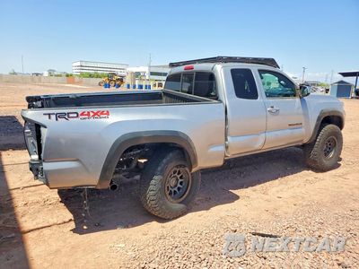 Trzecie zdjęcie samochodu z tyłu: 2020 TOYOTA TACOMA TRD OFF-ROAD VIN:3TYSZ5AN4LT004001 - miniatura