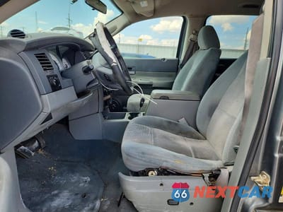 Zdjęcie 7 z 13 samochodu: 2005 DODGE DURANGO SLT VIN:1D4HB48D05F513445 - miniatura
