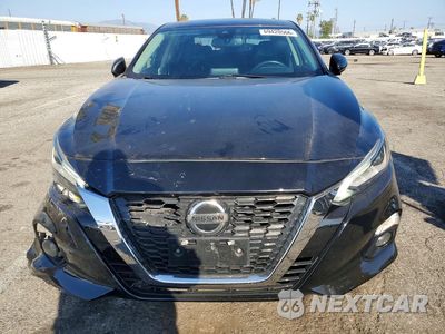 Piąte zdjęcie samochodu w środku: 2020 NISSAN ALTIMA SL VIN:1N4BL4EV2LC152933 - miniatura