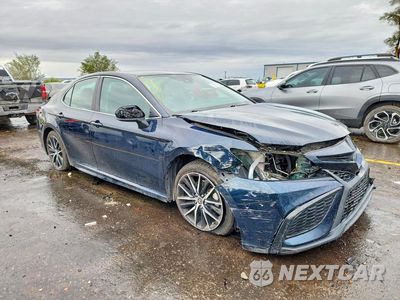 Czwarte zdjęcie samochodu z boku: 2021 TOYOTA CAMRY SE VIN:4T1G11AKXMU425091 - miniatura