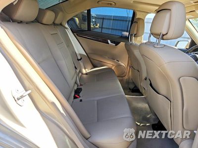 Zdjęcie 10 z 12 samochodu: 2012 MERCEDES-BENZ C 300 4MATIC VIN:WDDGF8BB6CF863189 - miniatura