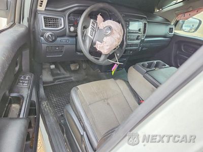 Zdjęcie 8 z 12 samochodu: 2018 NISSAN TITAN S VIN:1N6AA1R77JN500777 - miniatura