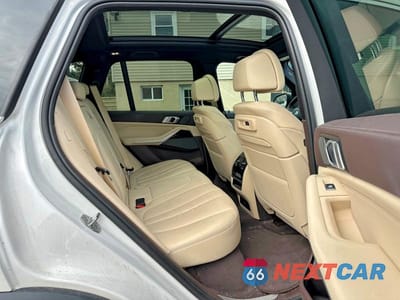 Piąte zdjęcie samochodu w środku: 2019 BMW X5 XDRIVE40I VIN:5UXCR6C57KLK81761 - miniatura
