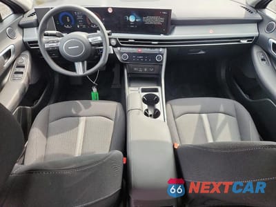 Zdjęcie 8 z 12 samochodu: 2026 HYUNDAI SONATA HYBRID BLUE VIN:KMHL24JJ0TA170021 - miniatura