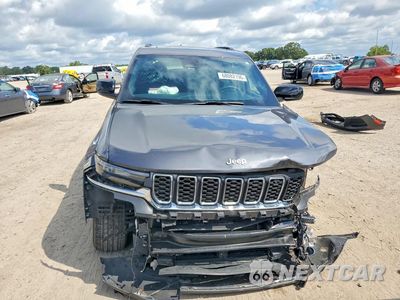Piąte zdjęcie samochodu w środku: 2025 JEEP GRAND CHEROKEE LAREDO VIN:1C4RJGAG1SC288816 - miniatura