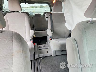 Zdjęcie 10 z 13 samochodu: 2017 TOYOTA SIENNA LE VIN:5TDKZ3DC5HS837954 - miniatura