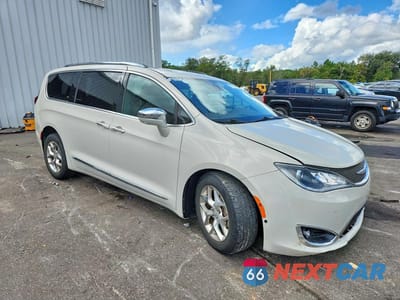 Czwarte zdjęcie samochodu z boku: 2017 CHRYSLER PACIFICA LIMITED VIN:2C4RC1GG1HR741508 - miniatura