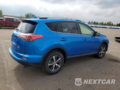Trzecie zdjęcie samochodu z tyłu: 2018 TOYOTA RAV4 XLE VIN:JTMRFREV2JJ238944 - miniatura