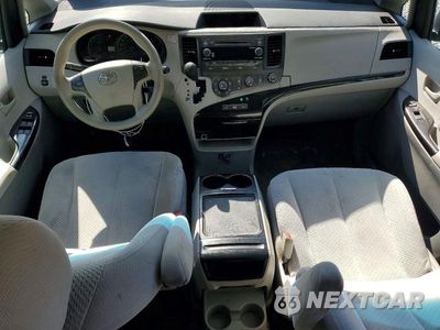 Zdjęcie 8 z 14 samochodu: 2012 TOYOTA SIENNA LE VIN:5TDKK3DC3CS233722 - miniatura