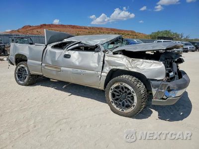 Czwarte zdjęcie samochodu z boku: 2003 CHEVROLET SILVERADO C1500 VIN:2GCEC19V331242324 - miniatura