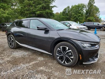 Czwarte zdjęcie samochodu z boku: 2023 KIA EV6 WIND VIN:KNDC34LAXP5128842 - miniatura