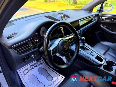Zdjęcie 9 z 10 samochodu: 2020 PORSCHE MACAN S VIN:WP1AB2A56LLB34775 - miniatura