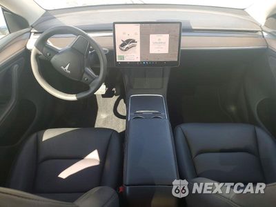 Zdjęcie 8 z 14 samochodu: 2024 TESLA MODEL Y VIN:7SAYGDEE5RA286405 - miniatura