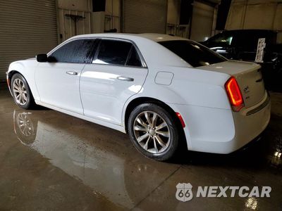 Drugie zdjęcie samochodu z przodu: 2015 CHRYSLER 300C PLATINUM VIN:2C3CCASG2FH830833 - miniatura