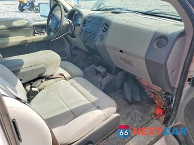 Zdjęcie 8 z 12 samochodu: 2005 FORD F150 VIN:1FTRX12WX5FA37216 - miniatura